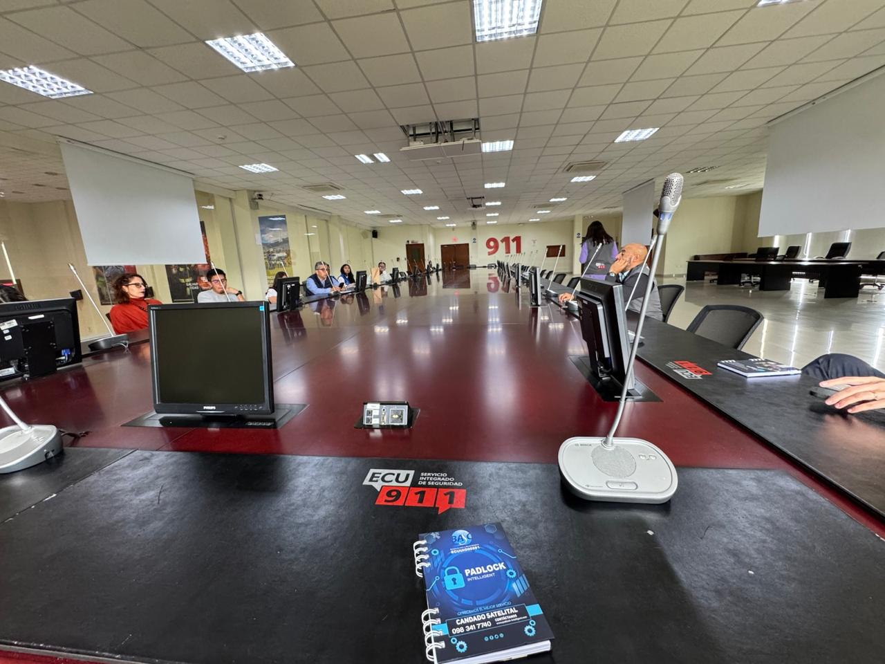 Visita de padlock a Ecu 911